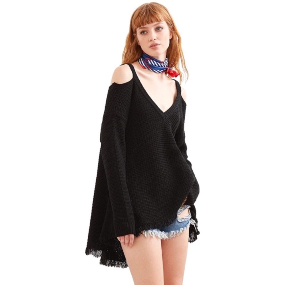High Low Cold Shoulder Fringe Trim Waffle Knit Sweater - Picture 5 of 8